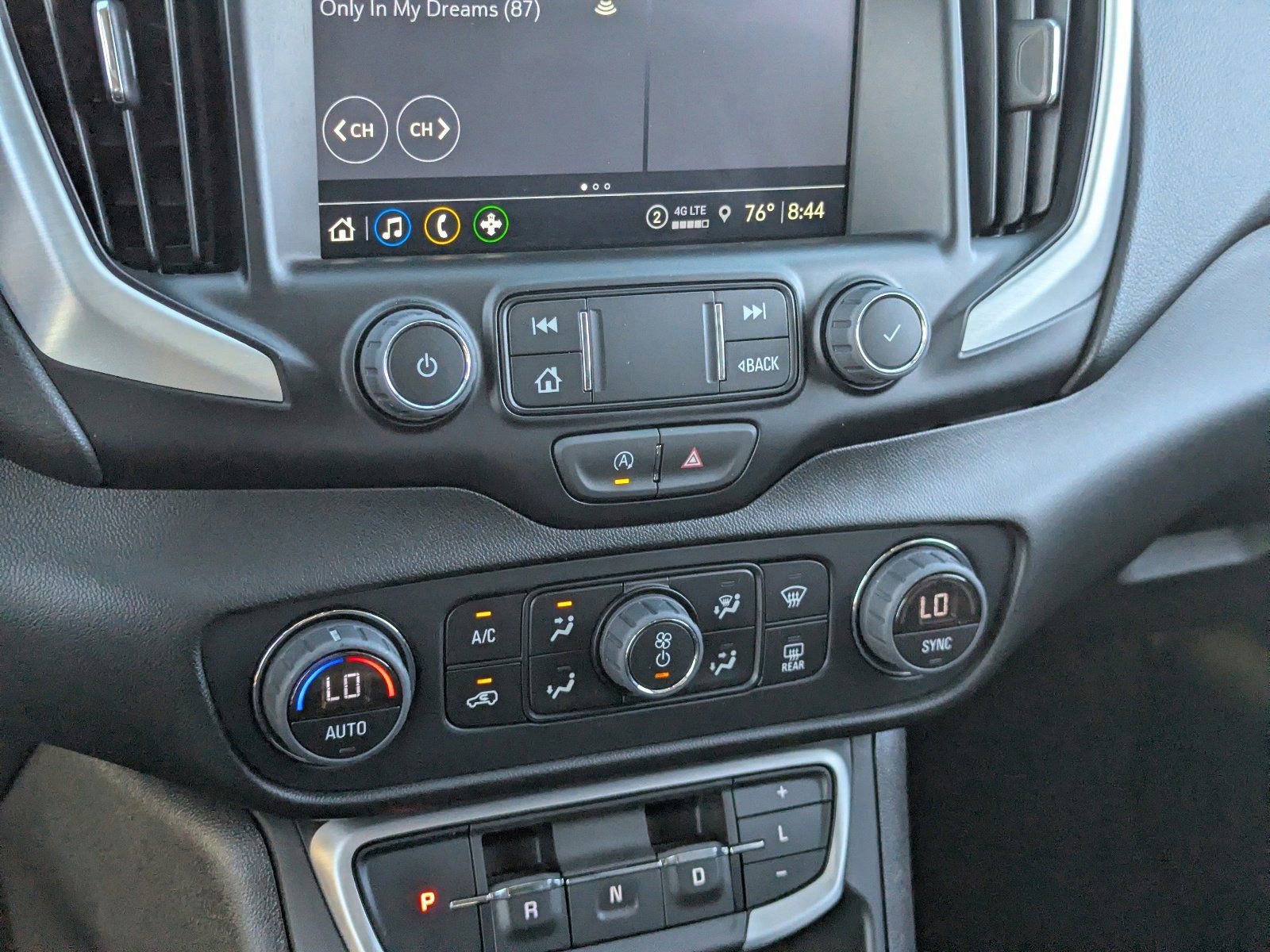 Used 2023 GMC Terrain SLT w/ Elevation Edition image 29