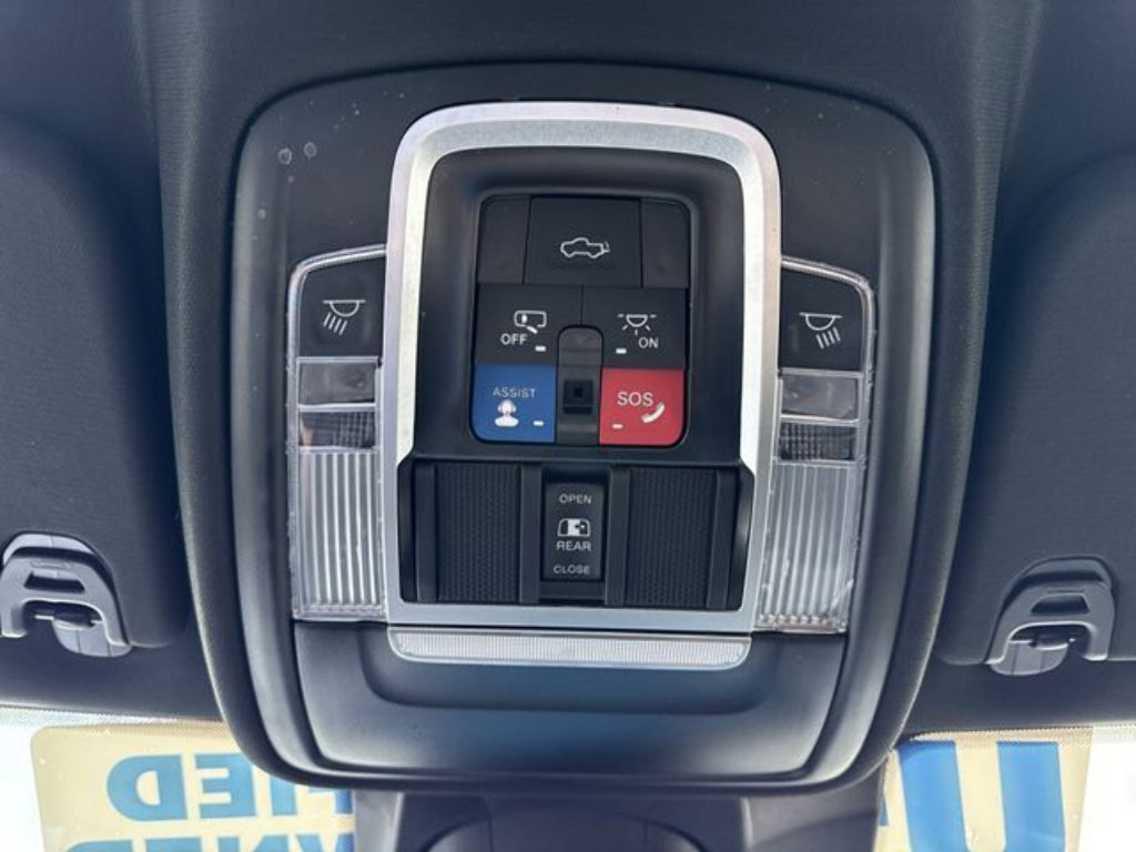 Used 2023 RAM 1500 Limited w/ Body Color Bumper Group AWD/4WD image 22