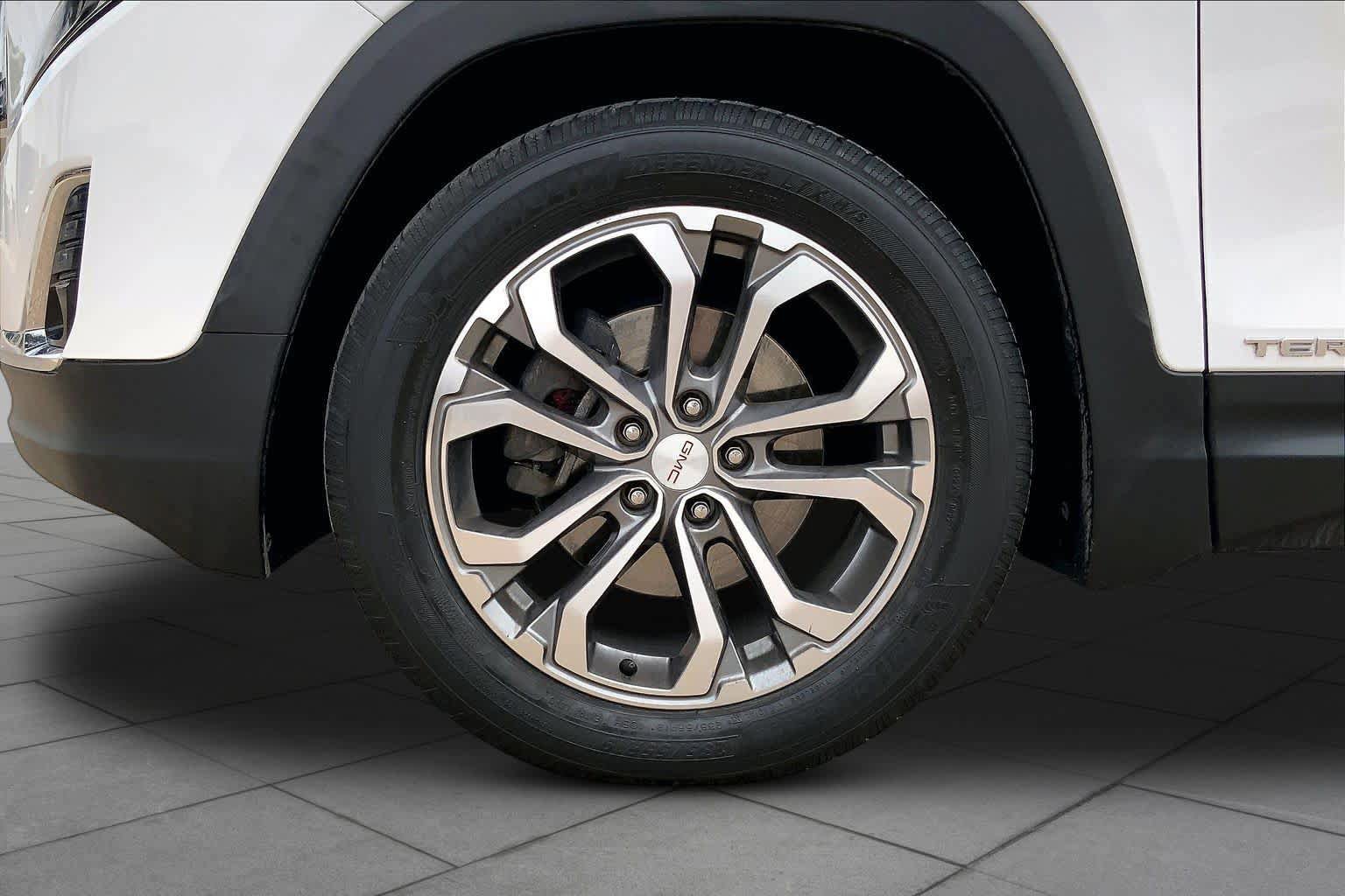 Used 2018 GMC Terrain SLT w/ Preferred Package FWD image 11