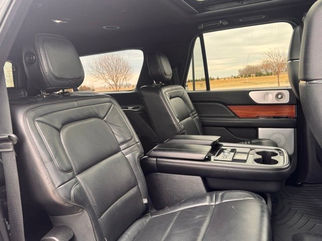 Used 2019 Lincoln Navigator L Reserve AWD/4WD image 30