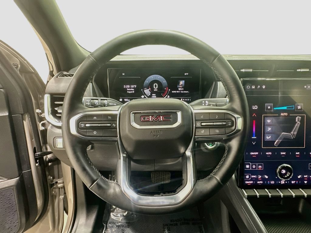 Used 2025 GMC Terrain Elevation w/ Elevation Premium Package AWD/4WD image 11