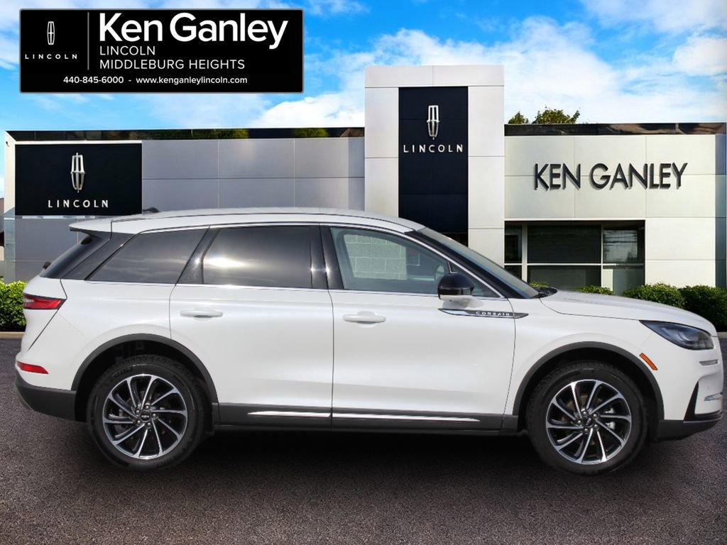 Used 2024 Lincoln Corsair AWD w/ Equipment Group 101A image 8