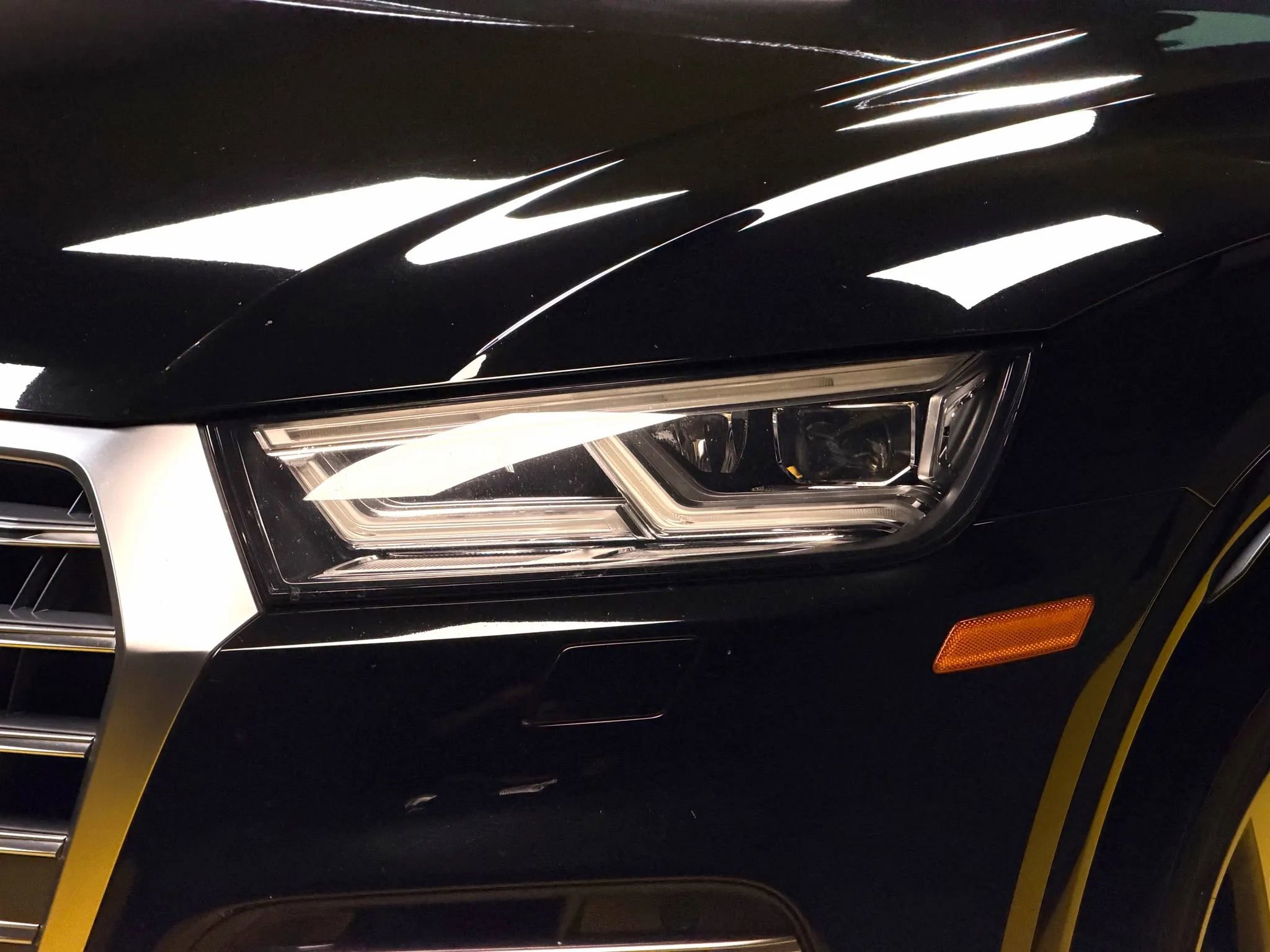 Used 2018 Audi SQ5 Premium Plus w/ Navigation Package AWD/4WD image 4