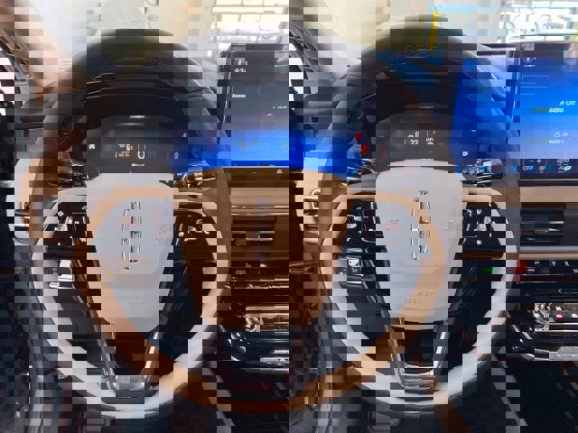 New 2025 Lincoln Corsair Reserve w/ Jet Appearance Package image 17