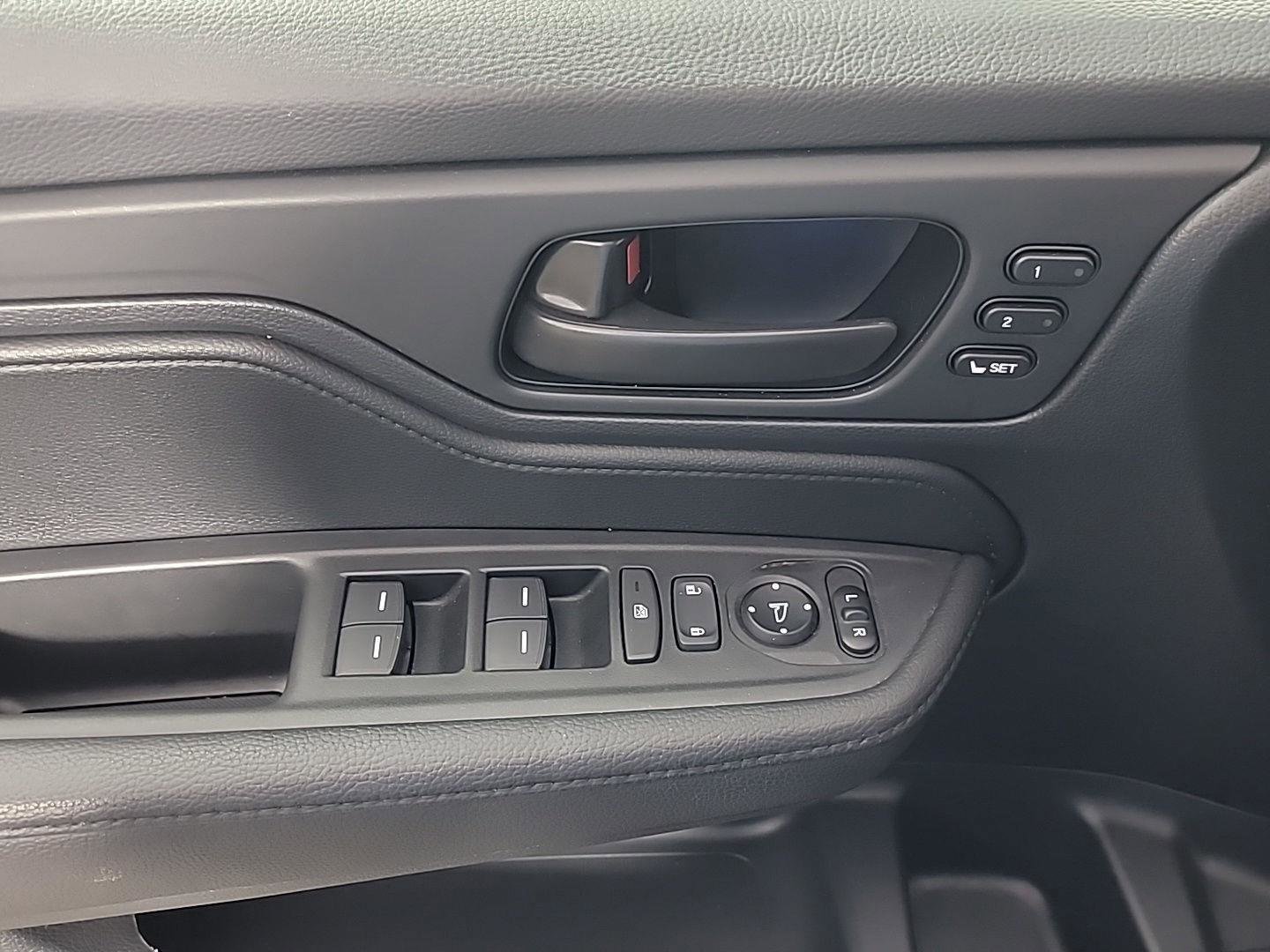 Certified 2024 Honda Odyssey EX-L image 36