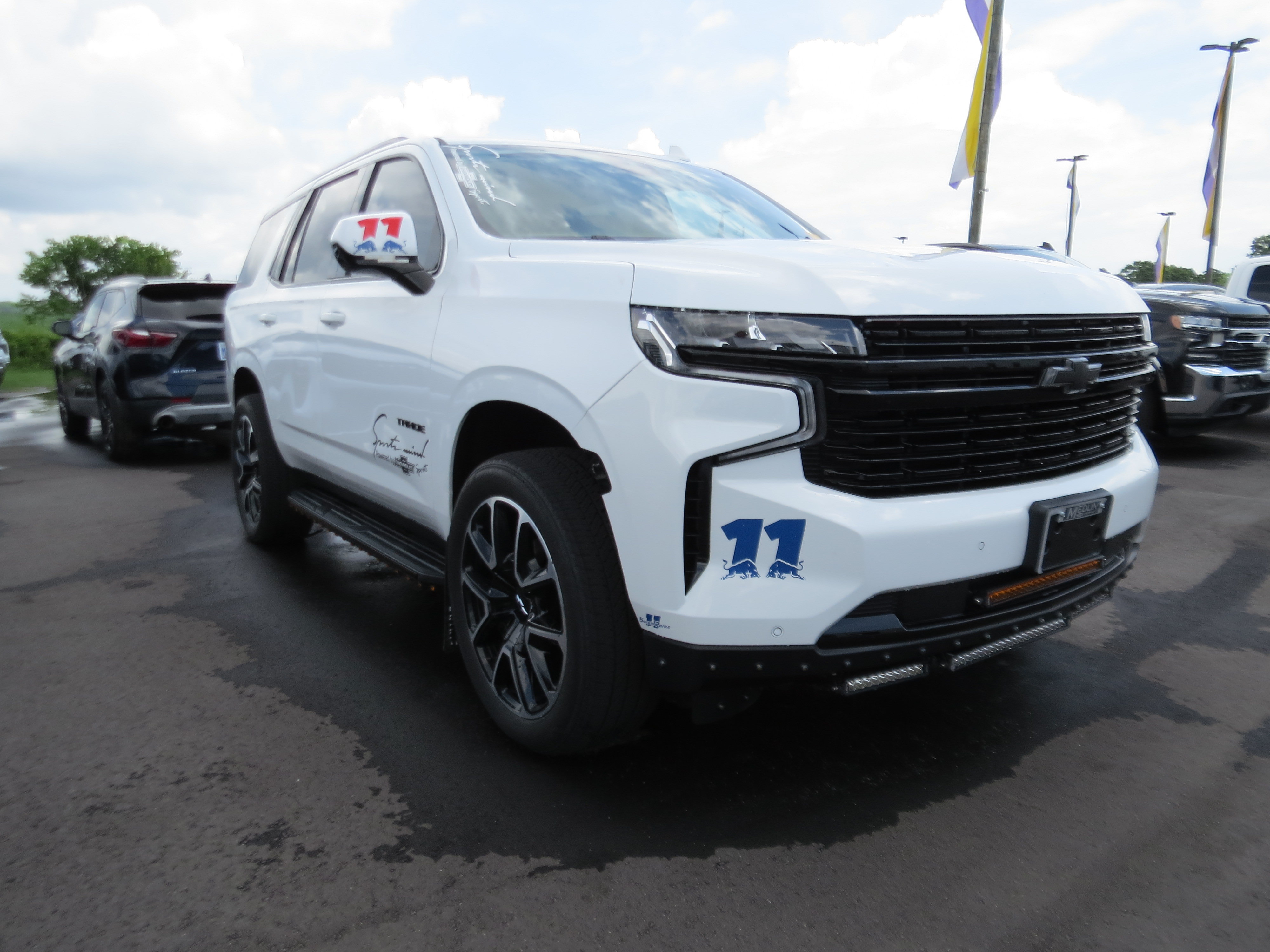 Used 2023 Chevrolet Tahoe RST AWD/4WD image 2