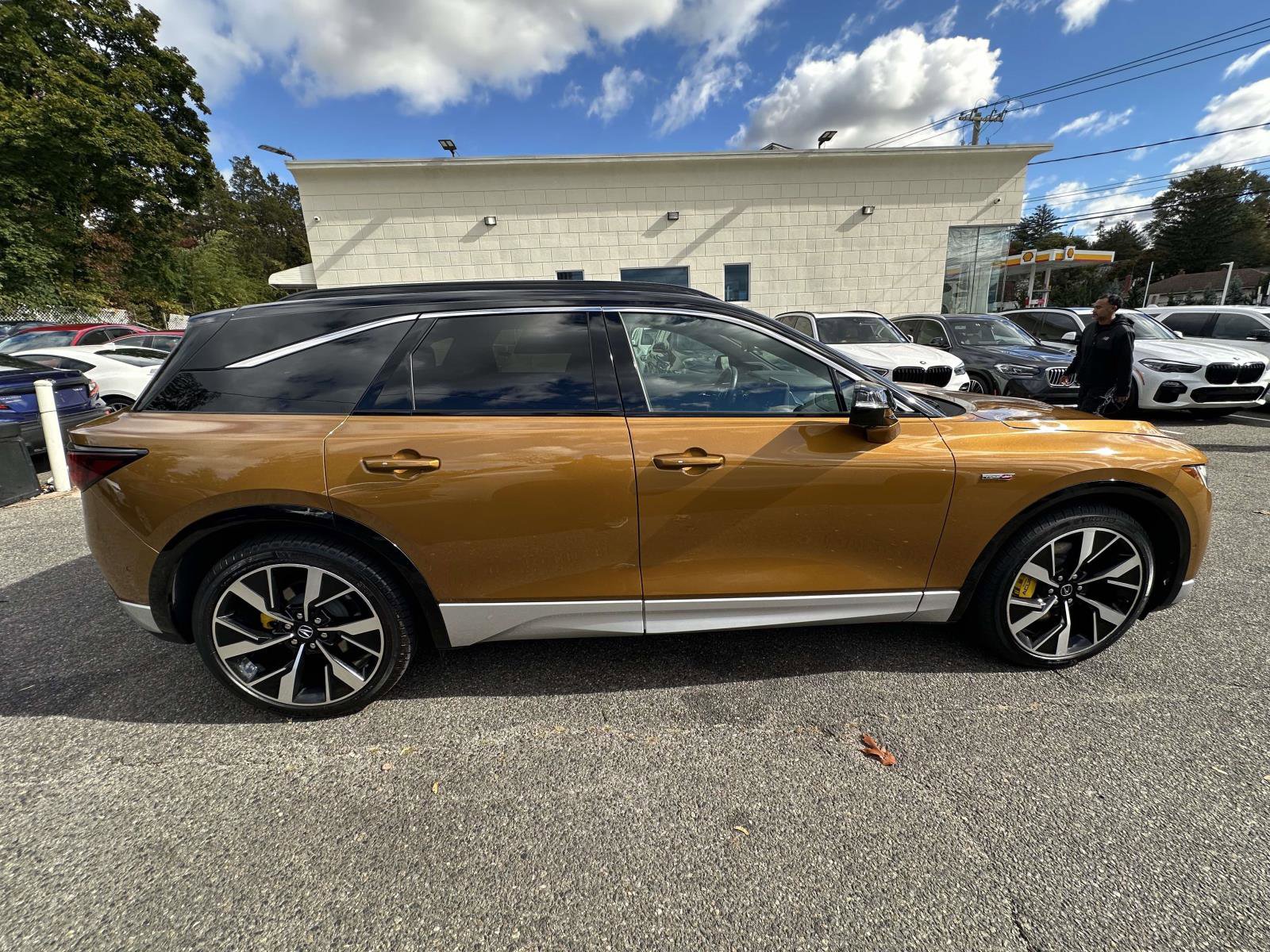 Used 2024 Acura ZDX Type S AWD/4WD image 2