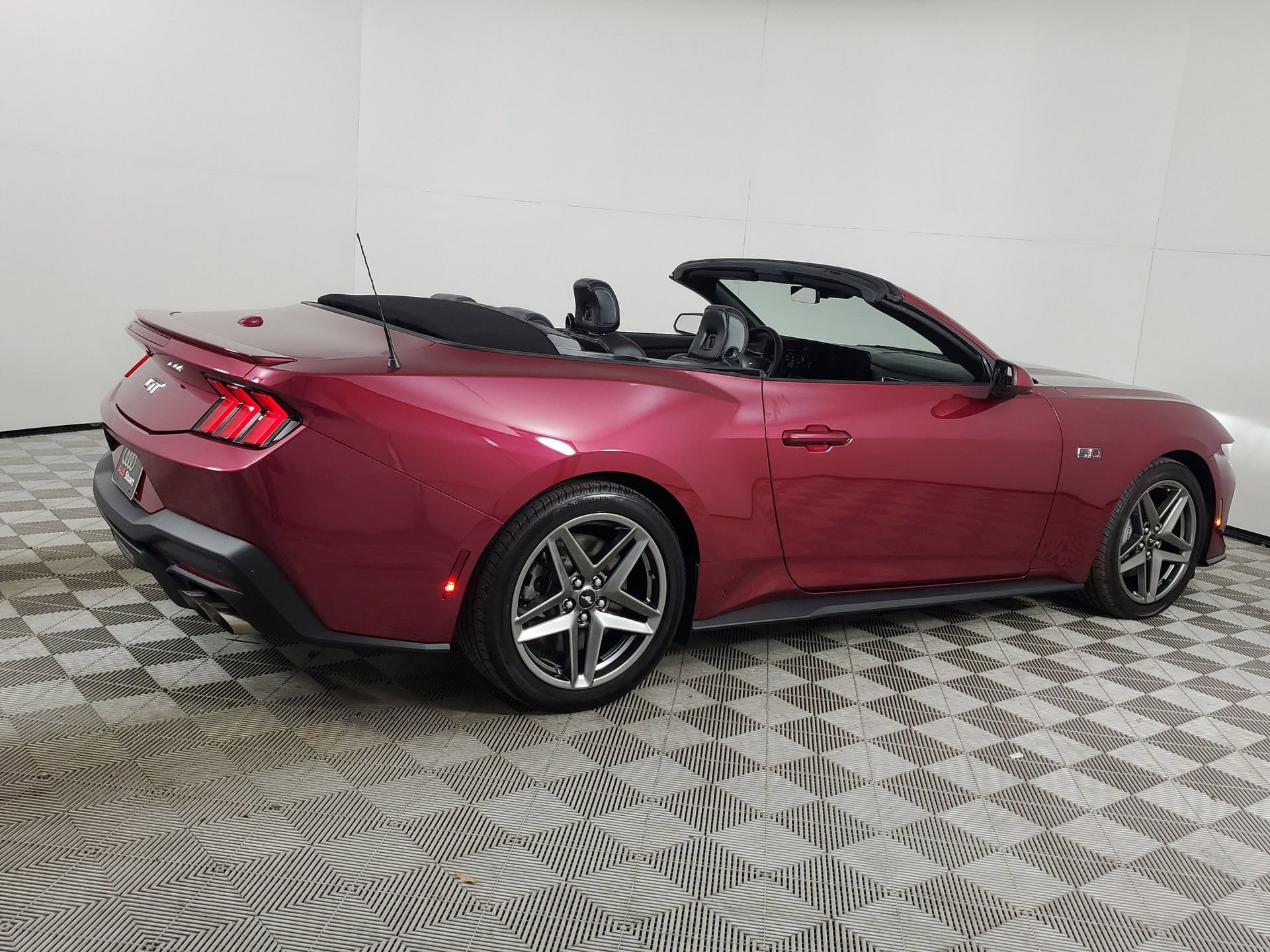 Used 2025 Ford Mustang GT Premium image 11