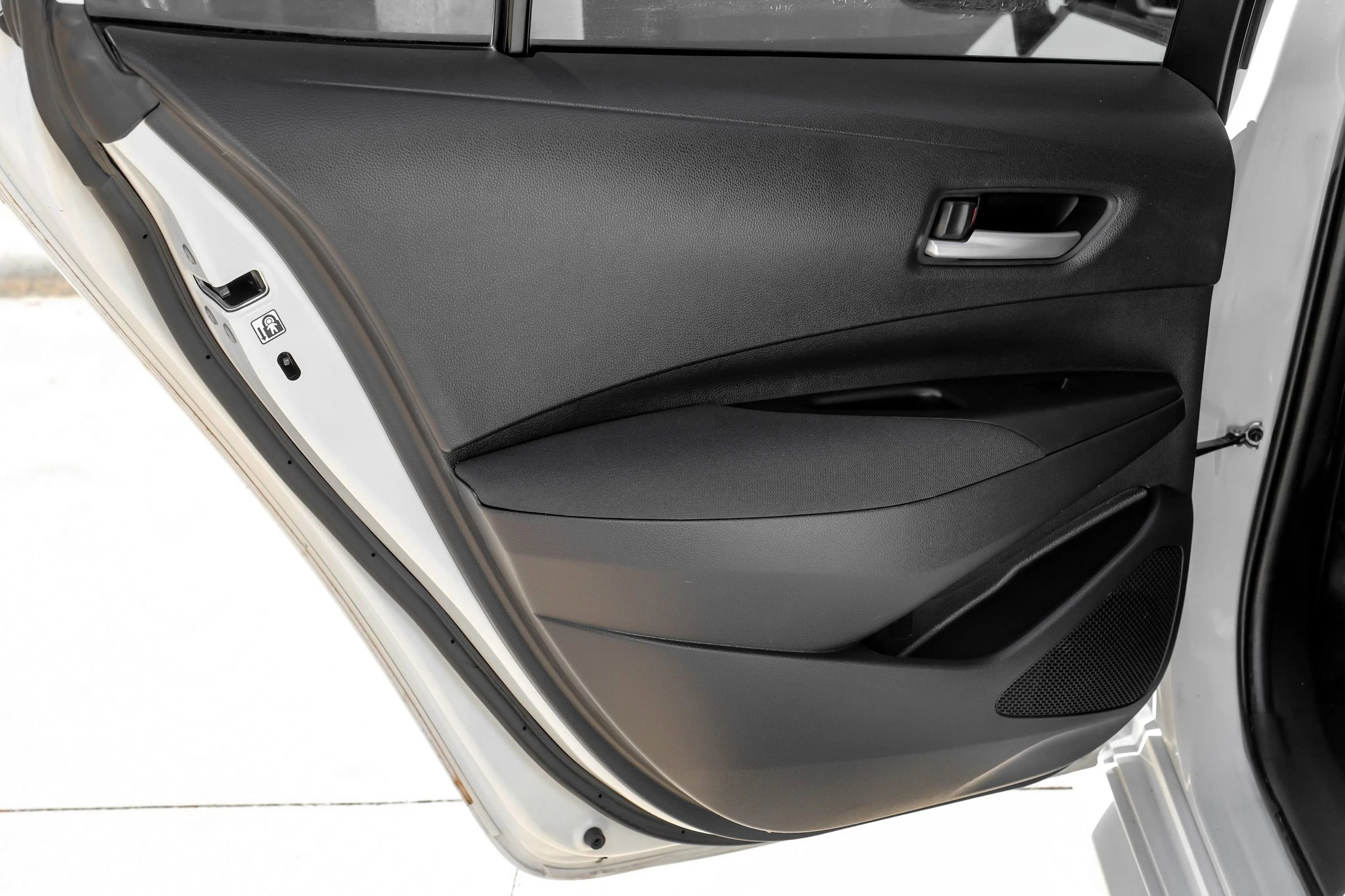 Used 2021 Toyota Corolla LE image 36