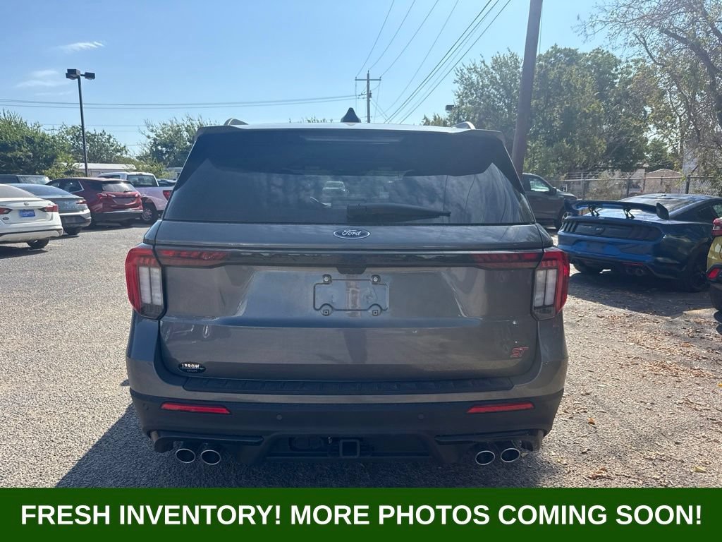 Used 2026 Ford Explorer ST RWD image 3