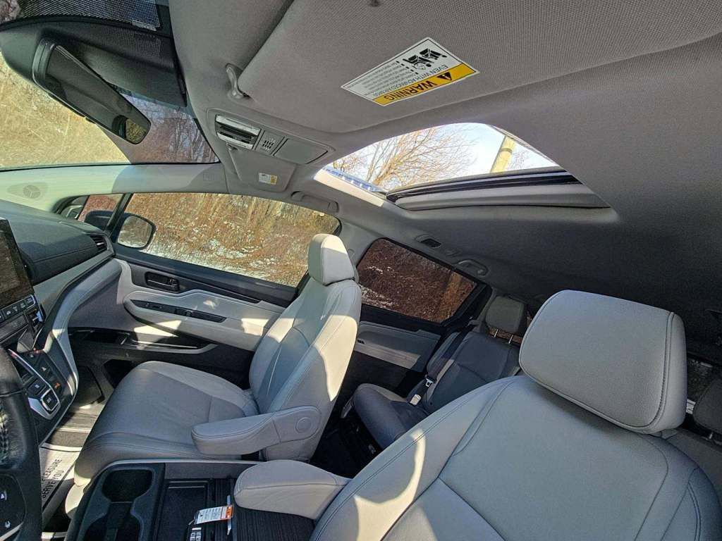 Used 2023 Honda Odyssey EX-L image 9