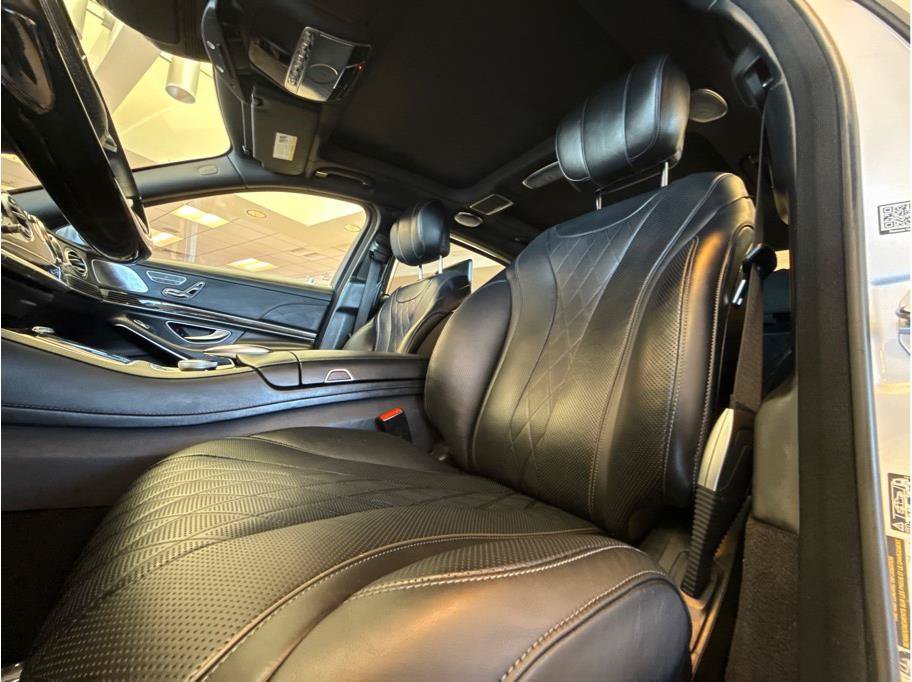 Used 2019 Mercedes-Benz Maybach S 560 4MATIC image 33