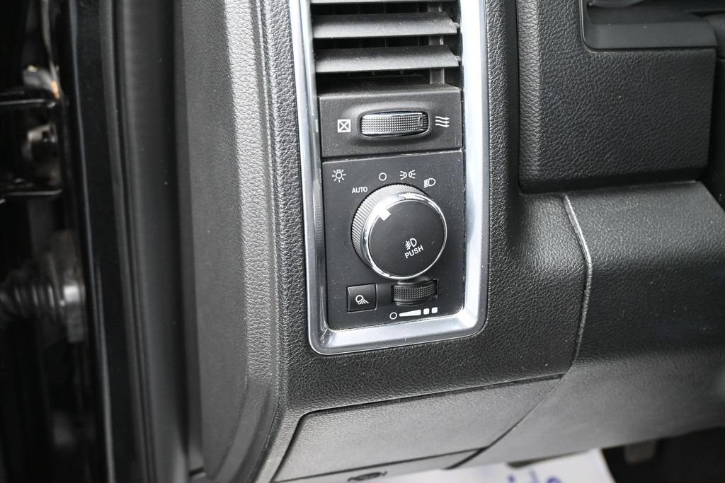 Used 2018 RAM 1500 Limited AWD/4WD image 25