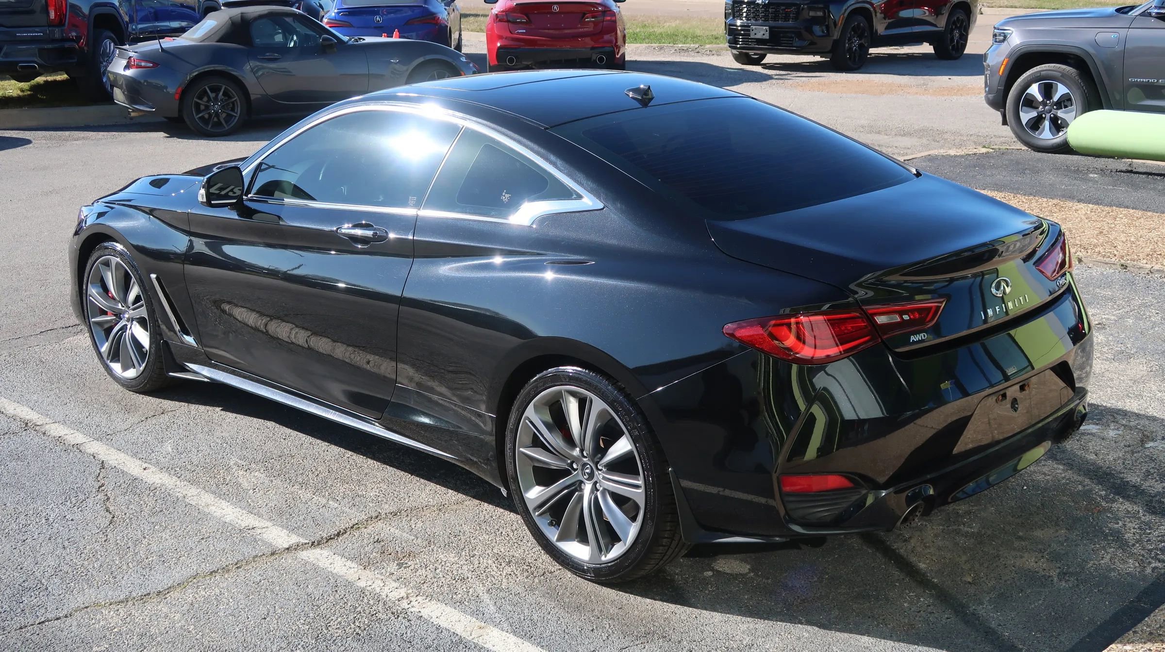 Used 2019 INFINITI Q60 Red Sport 400 w/ Cargo Package AWD/4WD image 12