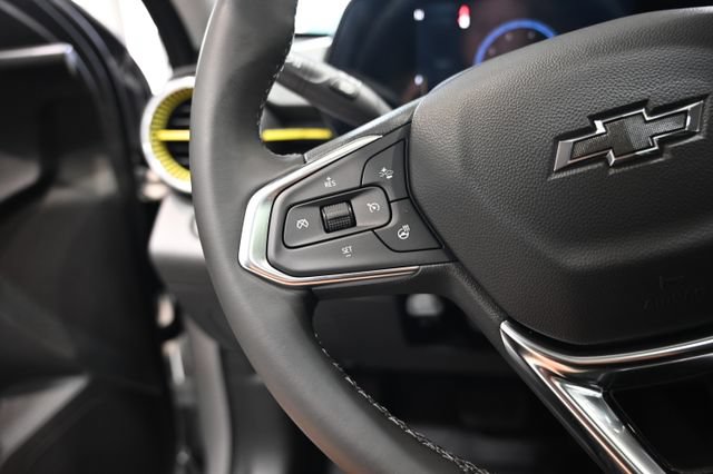New 2026 Chevrolet Trax ACTIV w/ Sunroof Package FWD image 23