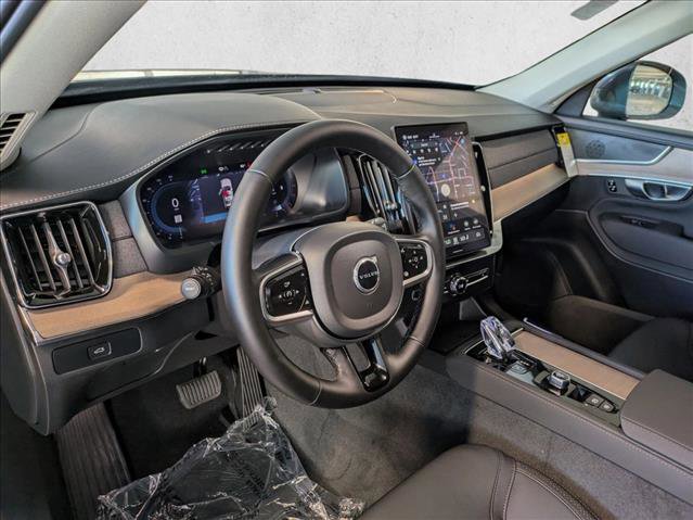 New 2025 Volvo XC90 B6 Core w/ Protection Package Premier image 3