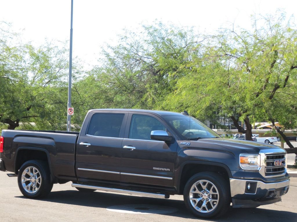 Used 2015 GMC Sierra 1500 SLT w/ SLT Crew Cab Value Package AWD/4WD image 4