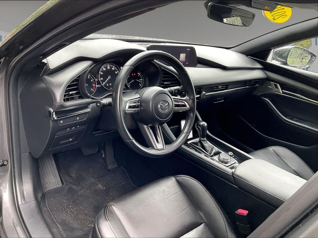 Used 2019 MAZDA MAZDA3 Hatchback w/ Premium Package FWD image 8