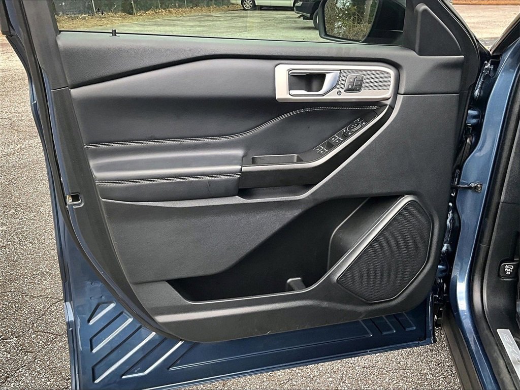 Used 2020 Ford Explorer Limited image 13