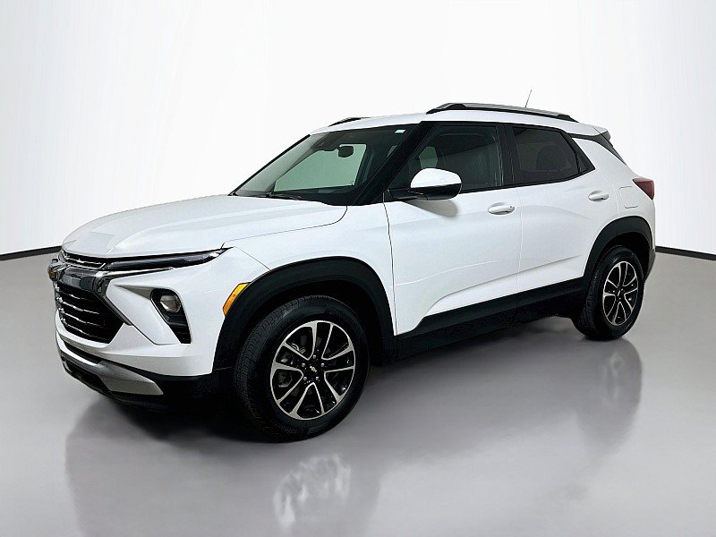 Used 2024 Chevrolet TrailBlazer LT FWD image 3