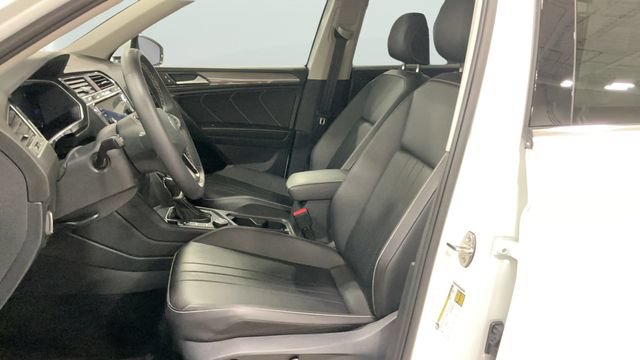 Certified 2024 Volkswagen Tiguan SE AWD/4WD image 21