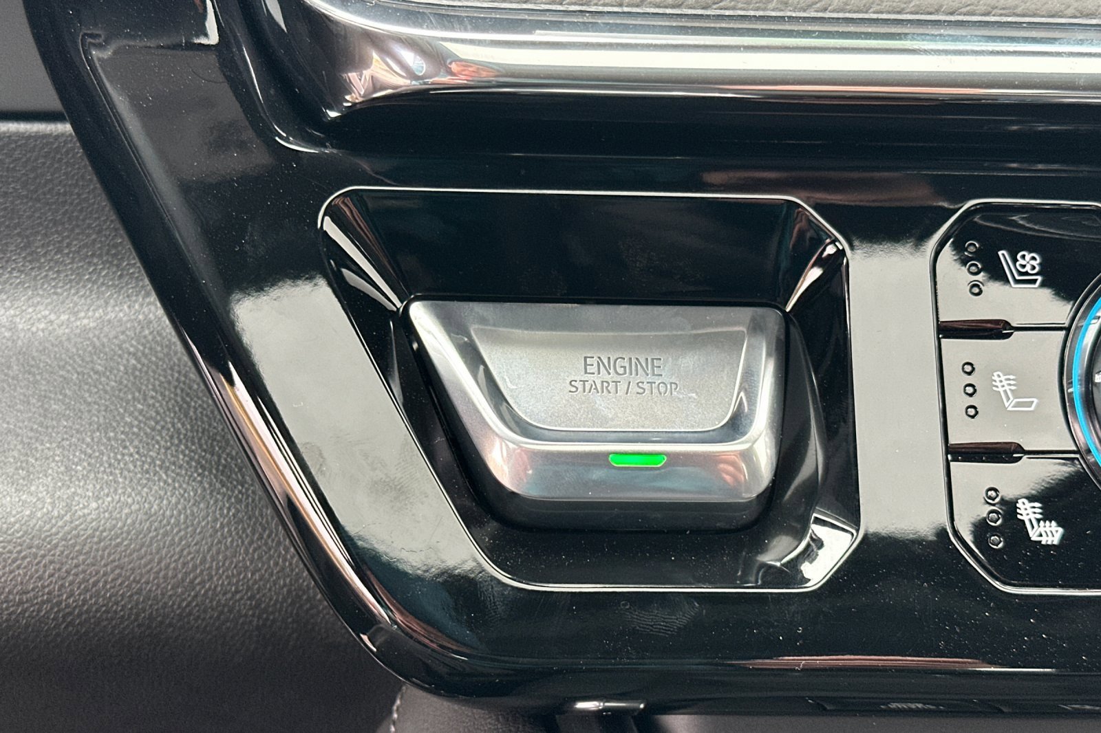 New 2026 GMC Sierra 2500 Denali w/ Denali Reserve Package image 25