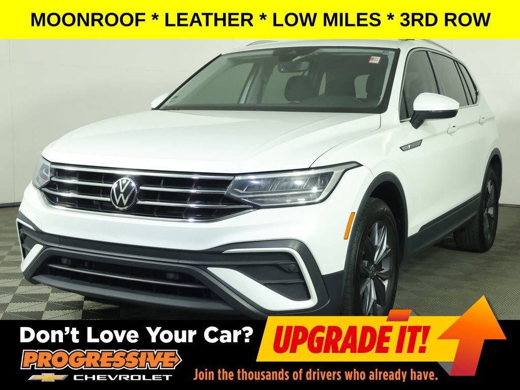 Used 2023 Volkswagen Tiguan SE w/ Panoramic Sunroof Package