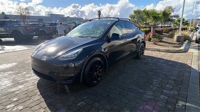Used 2021 Tesla Model Y Long Range image 7