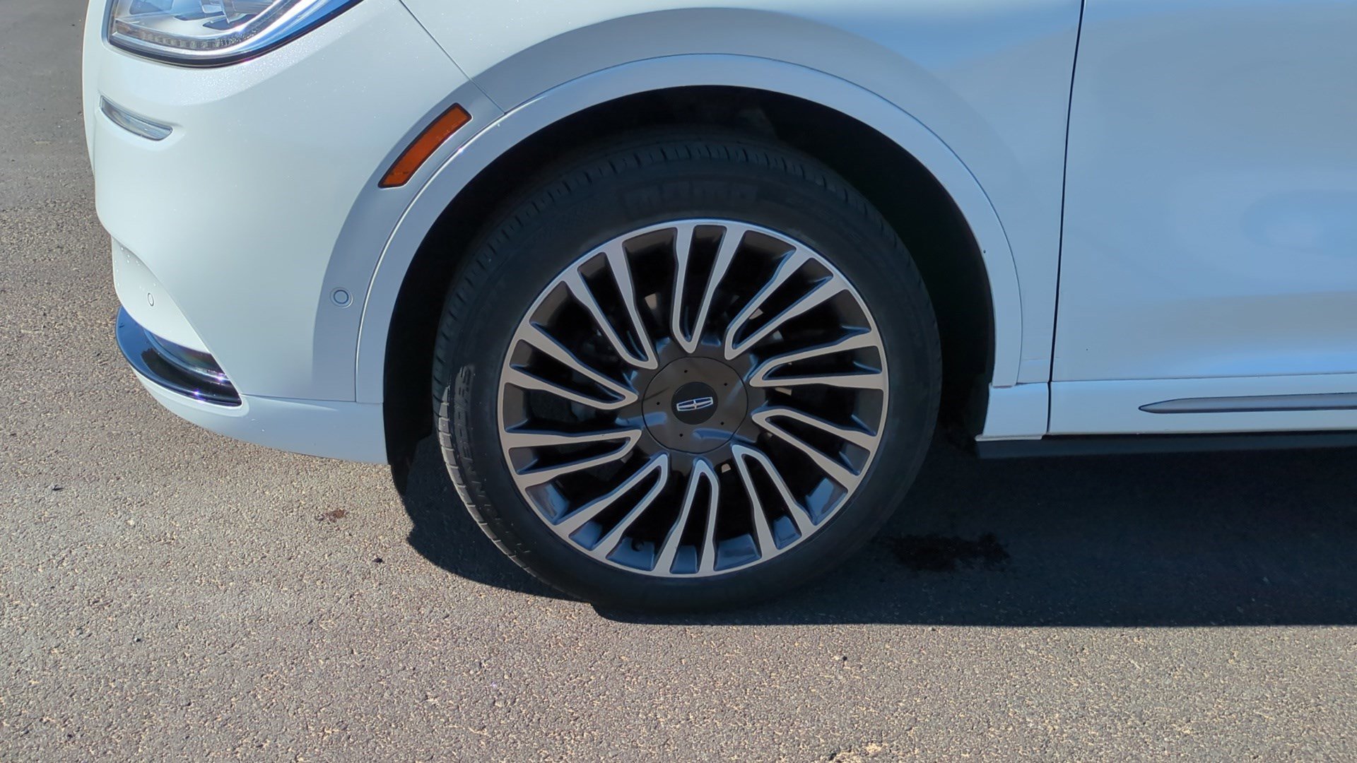 Used 2022 Lincoln Corsair Reserve w/ Equipment Group 201A AWD/4WD image 11