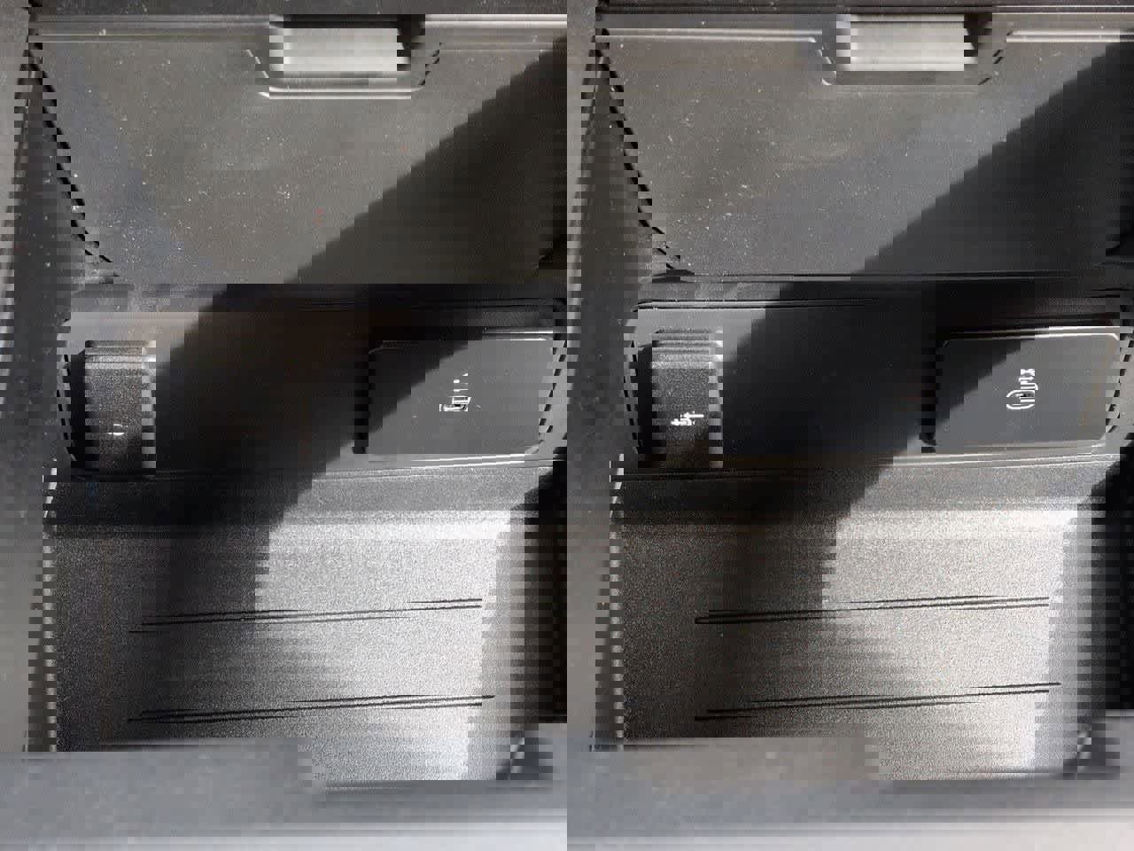 New 2026 Land Rover Defender 110 OCTA AWD/4WD image 33