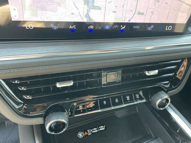 New 2026 Chevrolet Tahoe LT w/ Comfort Package AWD/4WD image 19