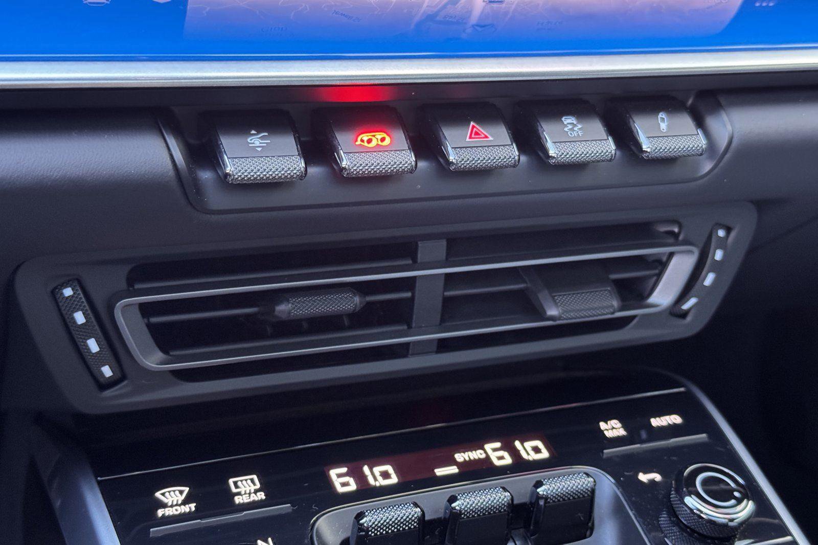 Used 2023 Porsche 911 Carrera 4S image 44