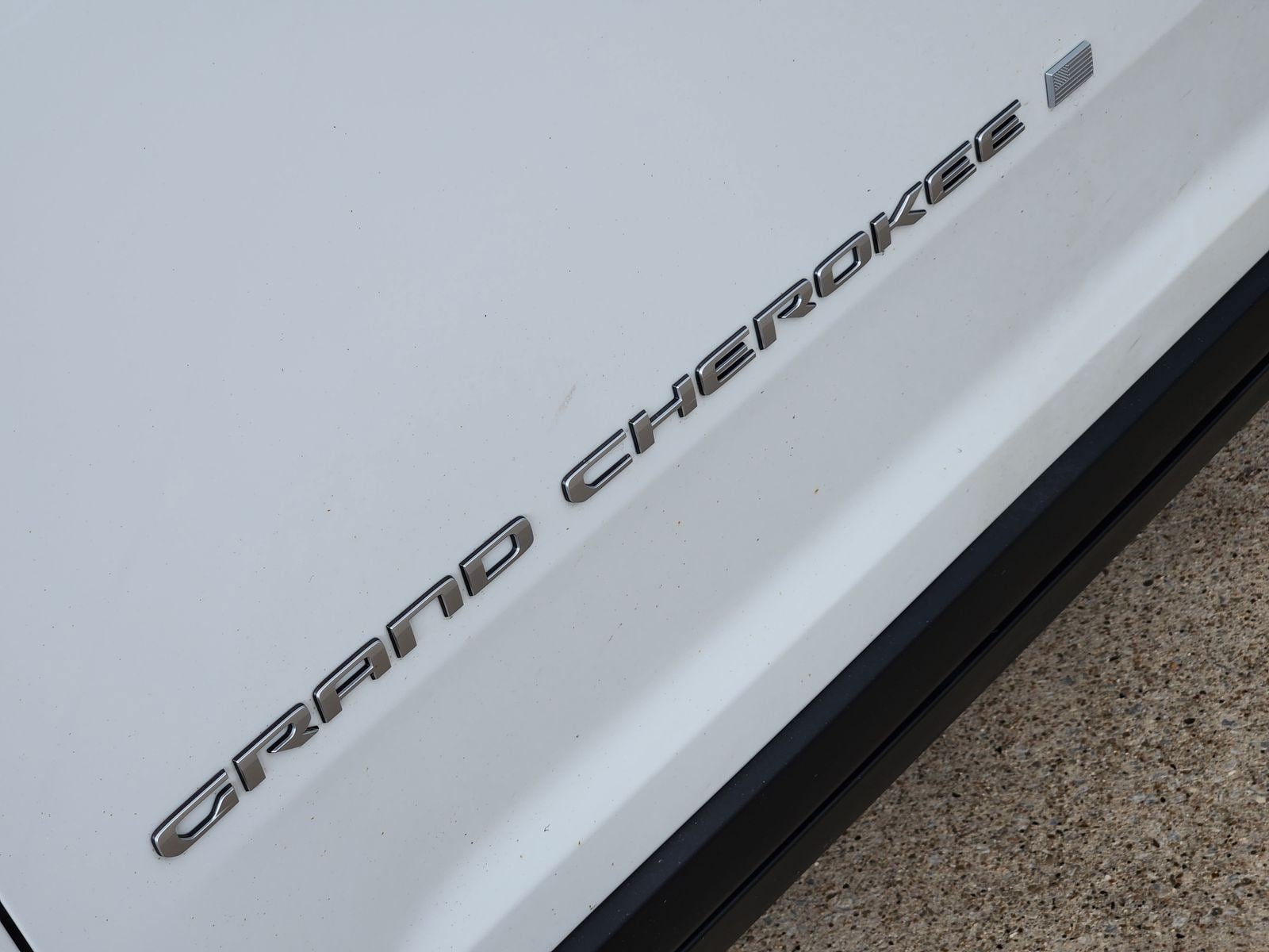 Used 2024 Jeep Grand Cherokee Laredo X w/ Luxury Tech Group I AWD/4WD image 18