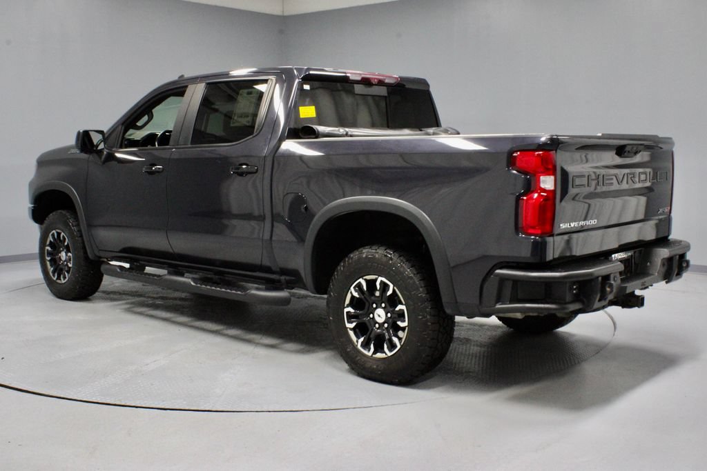 Used 2023 Chevrolet Silverado 1500 ZR2 w/ Technology Package AWD/4WD image 9