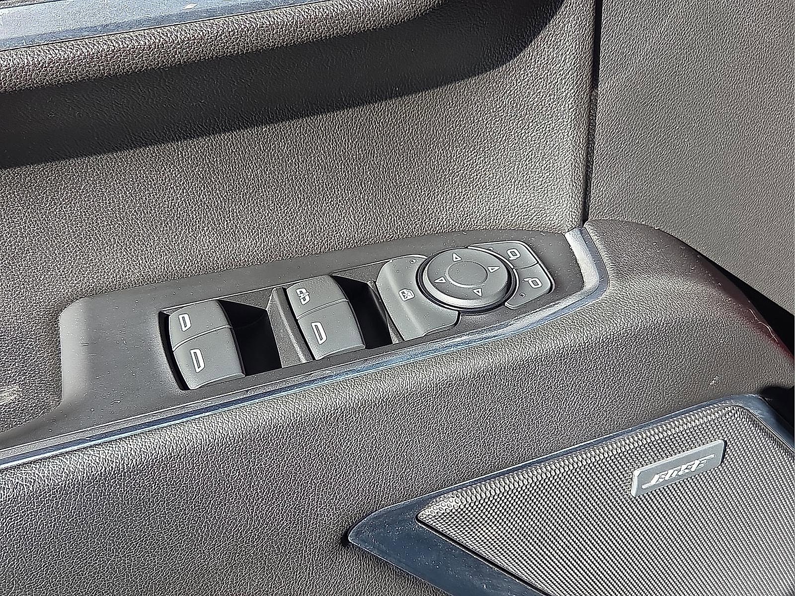 Used 2022 Chevrolet Silverado 1500 RST image 13