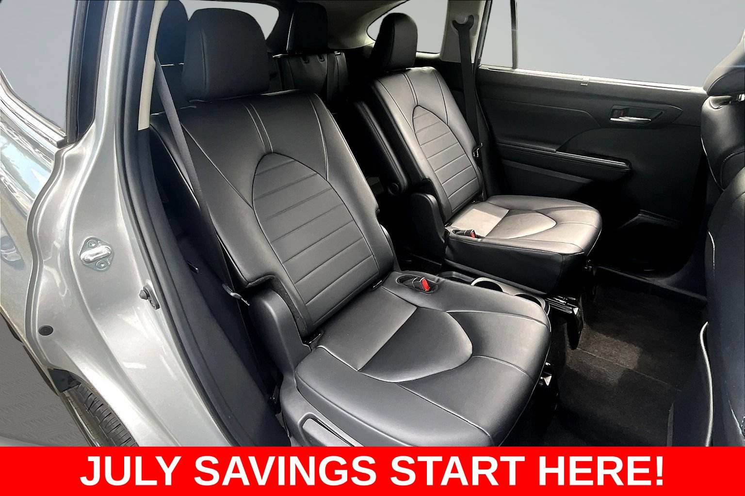 Used 2024 Toyota Highlander XLE AWD/4WD image 33