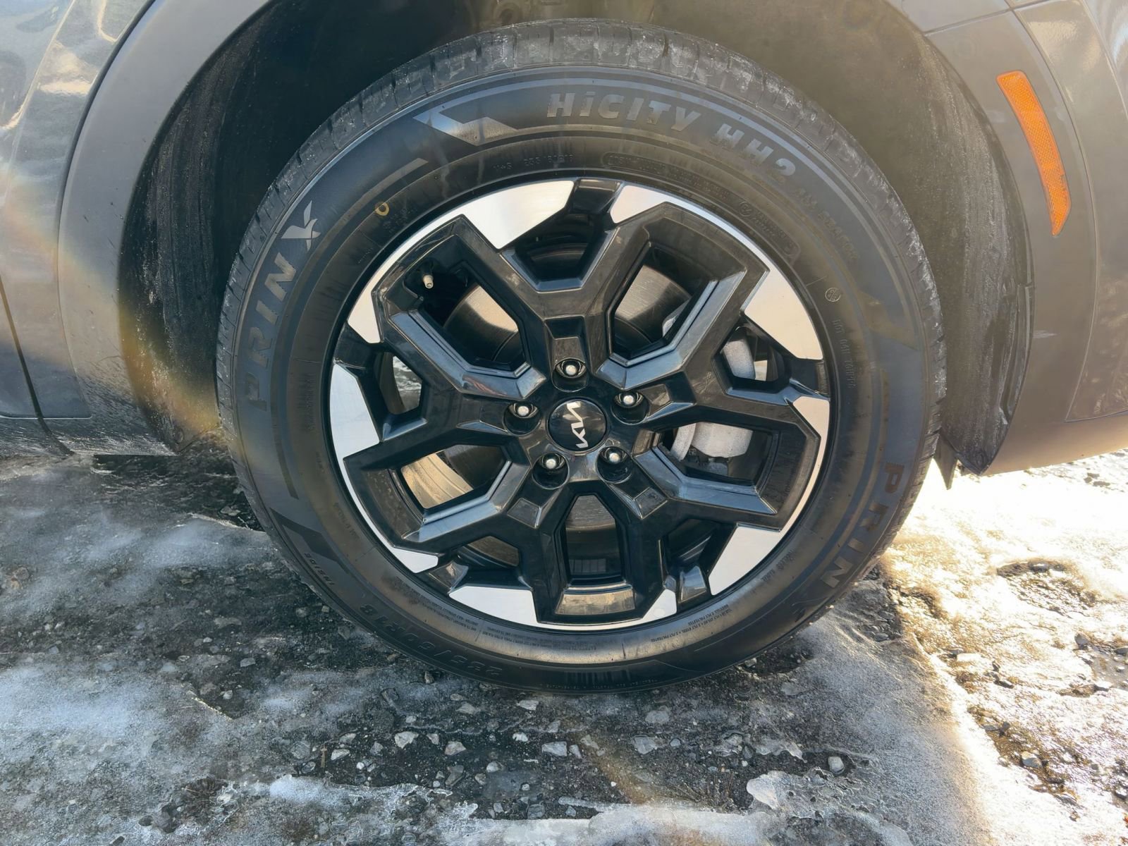 Used 2024 Kia Sorento S image 16