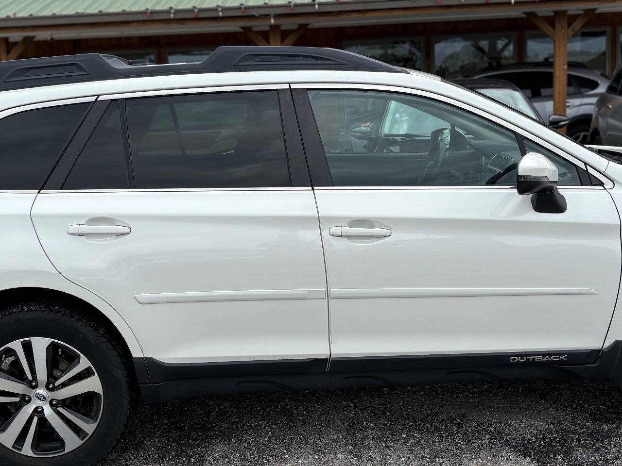 Used 2019 Subaru Outback 2.5i Limited AWD/4WD image 15