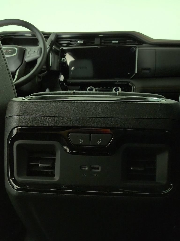 New 2026 GMC Sierra 2500 AT4 w/ AT4 Premium Plus Package AWD/4WD image 24