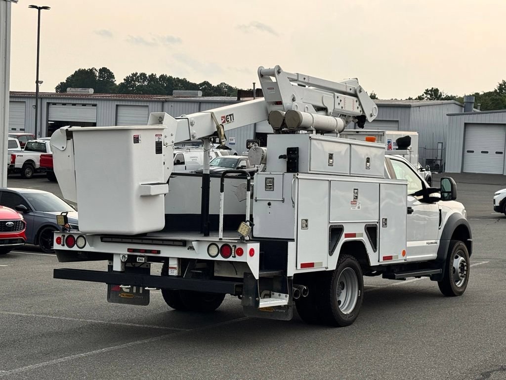 Used 2018 Ford F550 2WD Regular Cab Super Duty image 4
