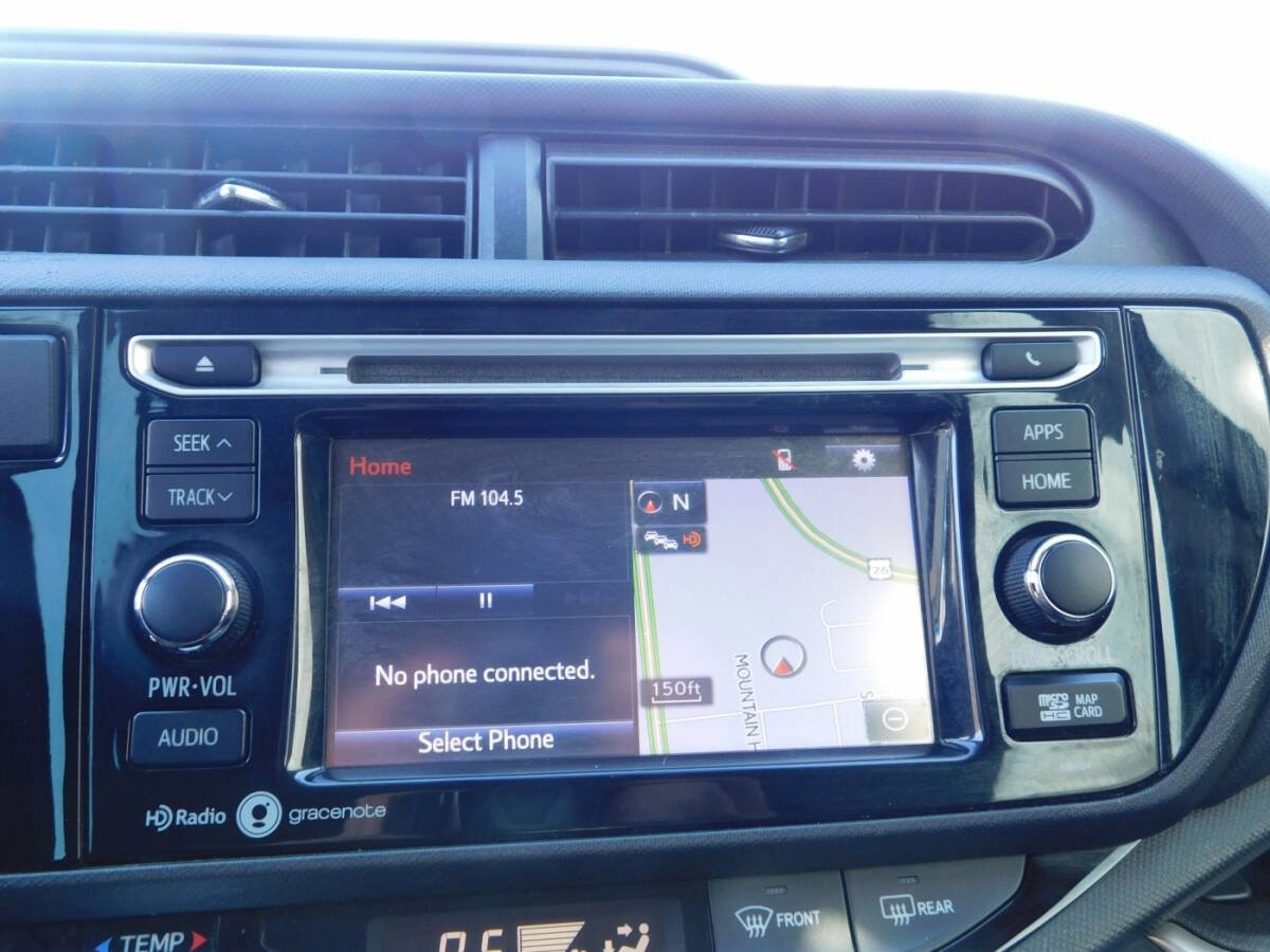 Used 2015 Toyota Prius C Three image 10