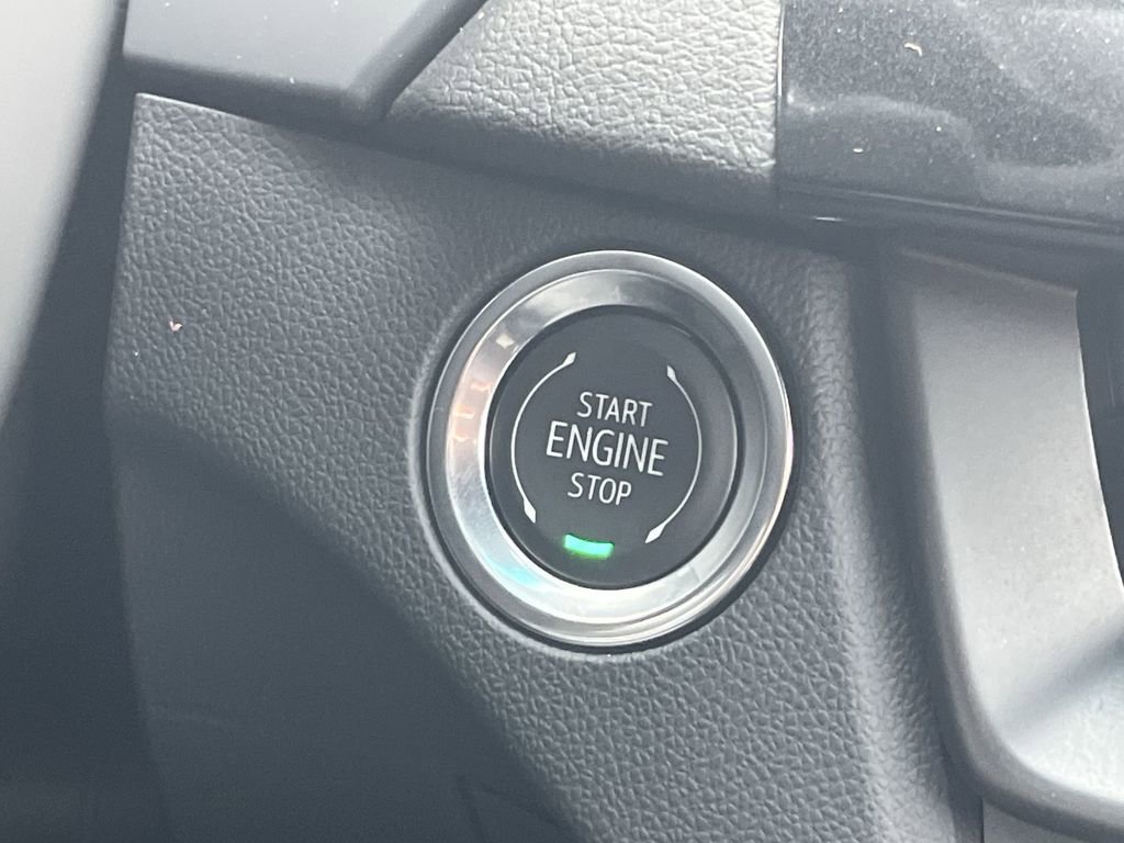 New 2026 Cadillac CT4 Luxury image 9