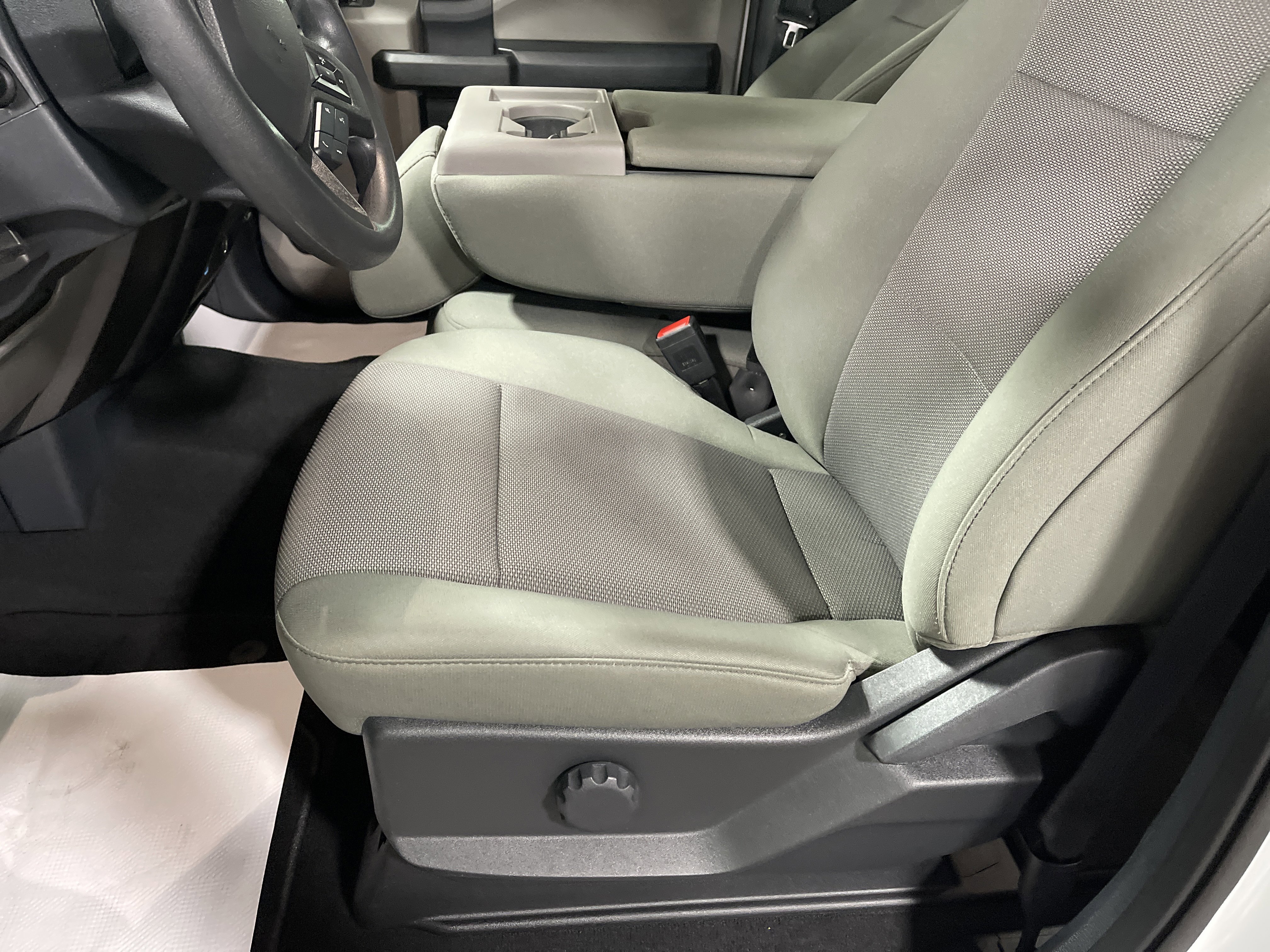 Used 2022 Ford F250 XL w/ STX Appearance Package image 11