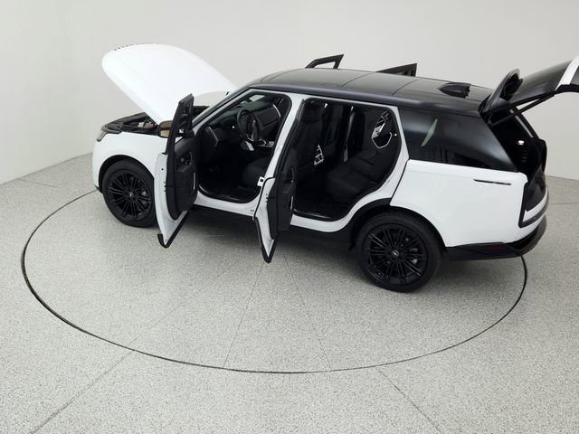 New 2025 Land Rover Range Rover Long Wheelbase SE image 40