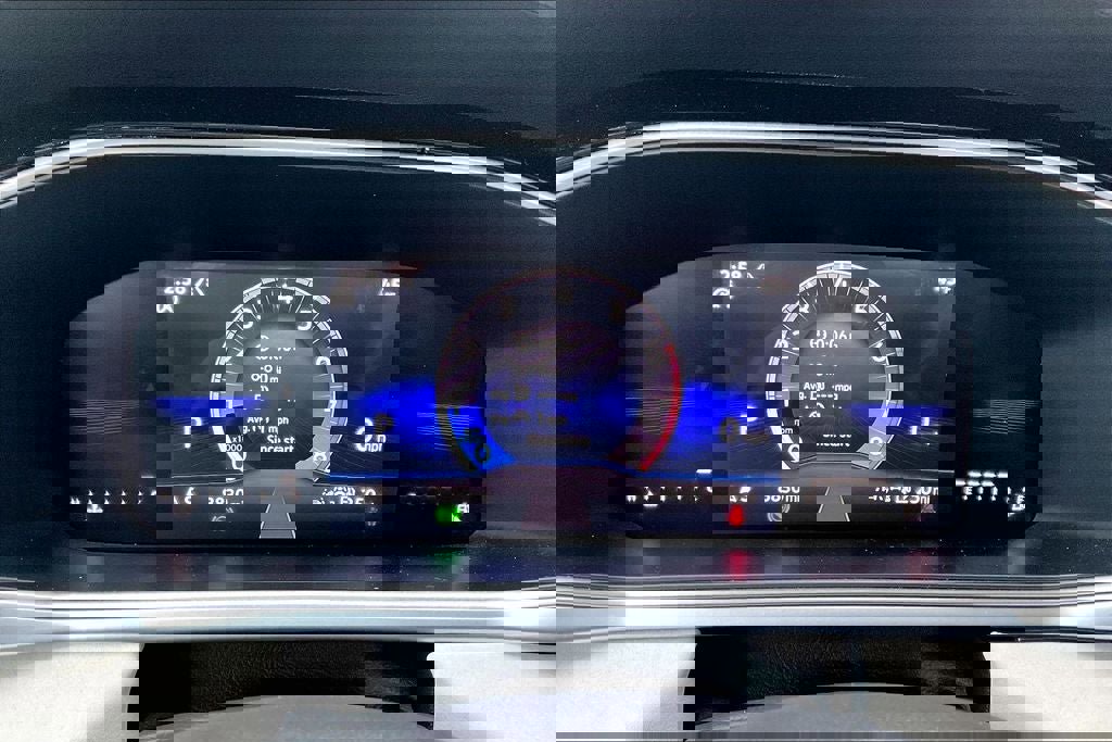 Certified 2025 Volkswagen Taos SE w/ Panoramic Sunroof Package image 23