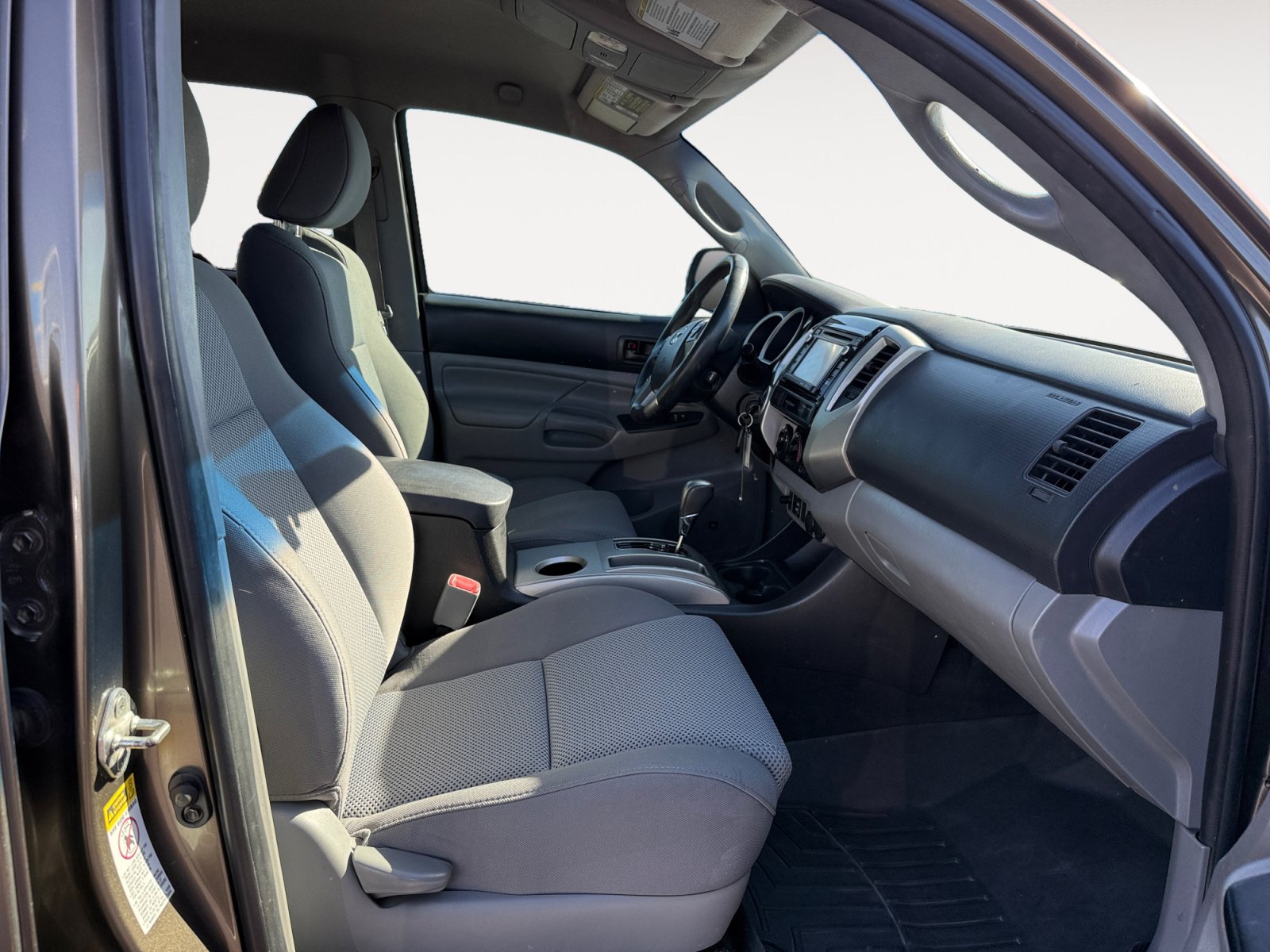Used 2015 Toyota Tacoma 4x4 Double Cab w/ TRD Sport Package image 19