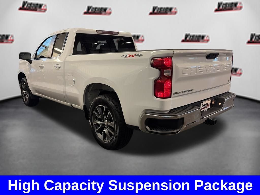 Used 2024 Chevrolet Silverado 1500 LT AWD/4WD image 3