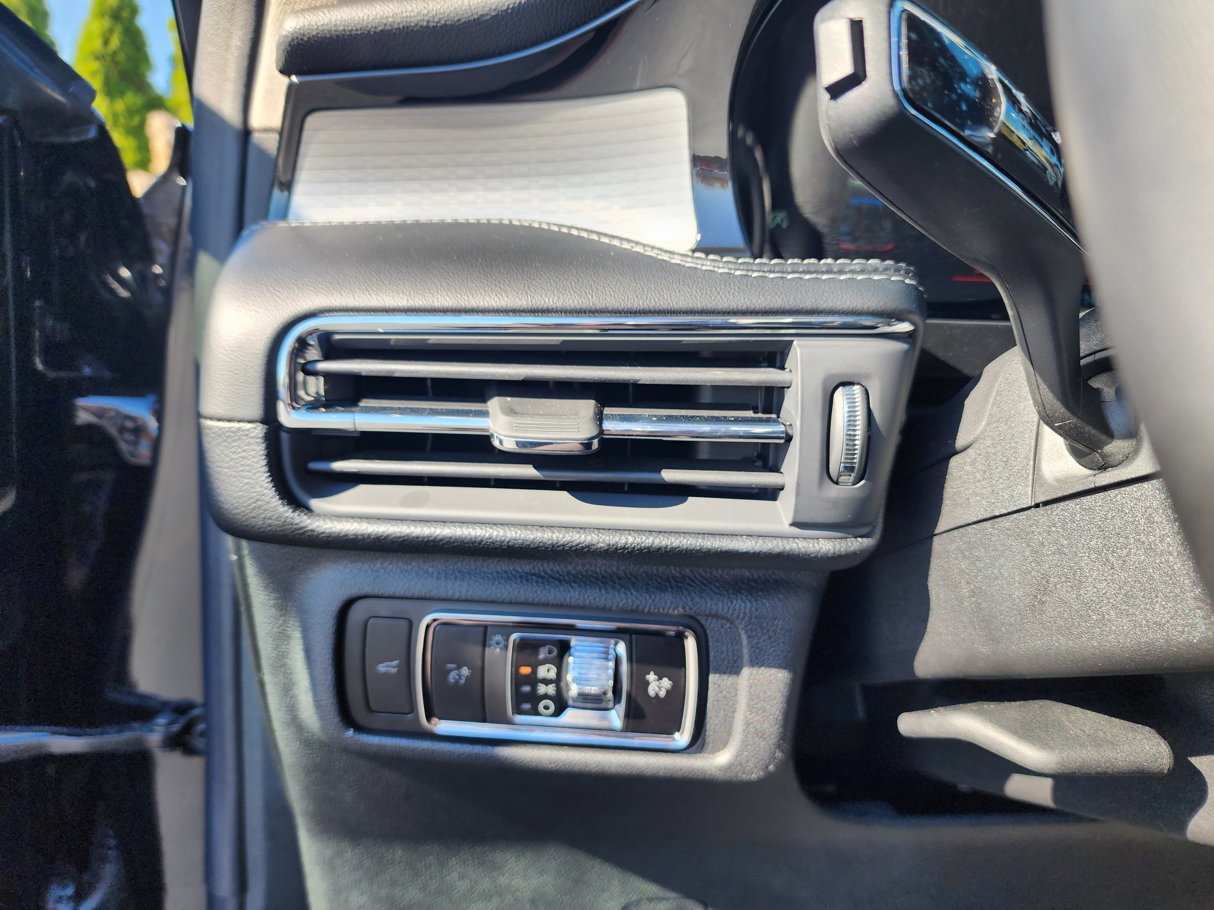 Used 2025 Lincoln Corsair FWD image 26