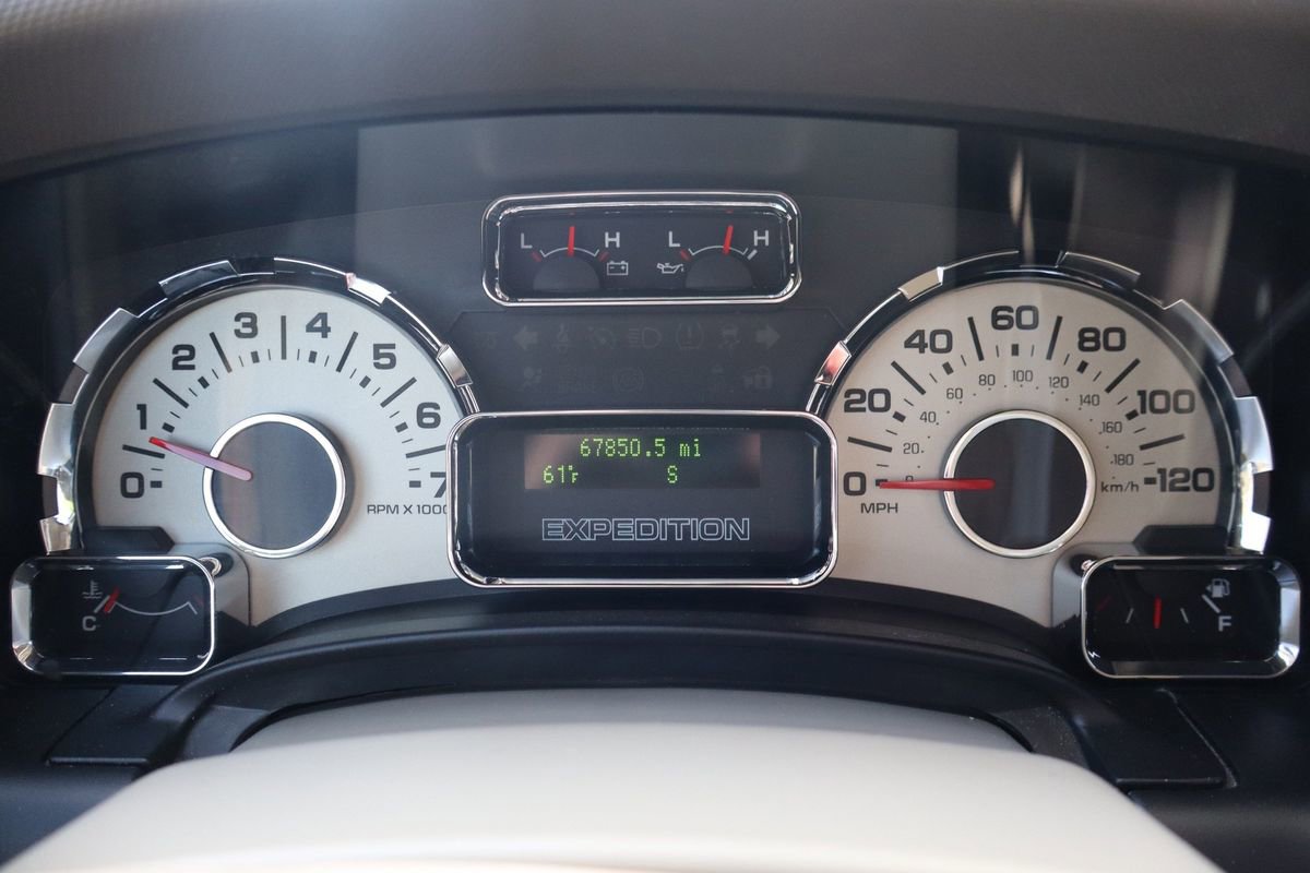 Used 2014 Ford Expedition XLT AWD/4WD image 34