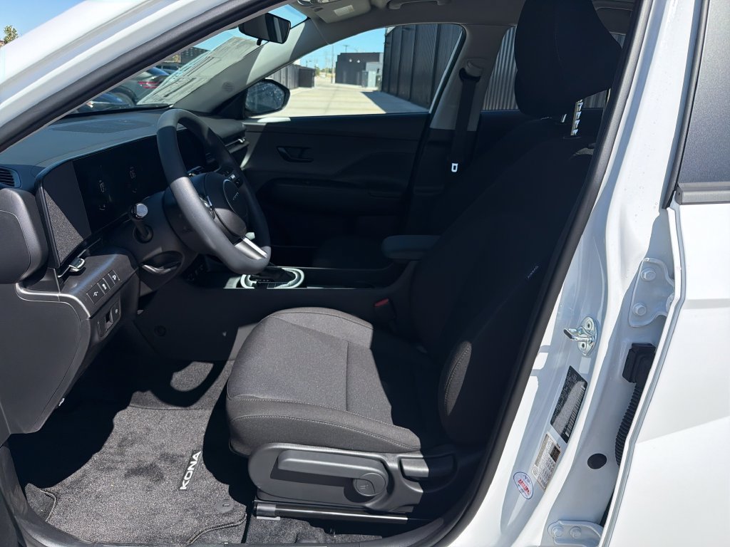 New 2027 Hyundai Kona SE FWD image 15